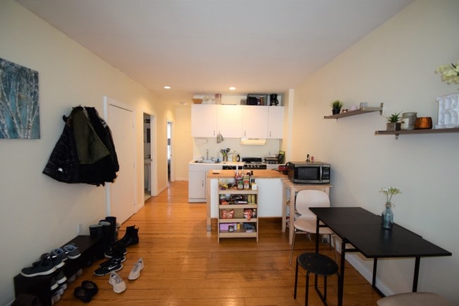 Photo - 77 Phillips St Unidad 2F