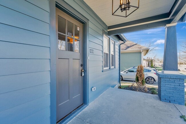 Photo - Charming Bungalow with 1 Bedroom Plus Office, Fenced Yard and Pet Friendly in East Nashville