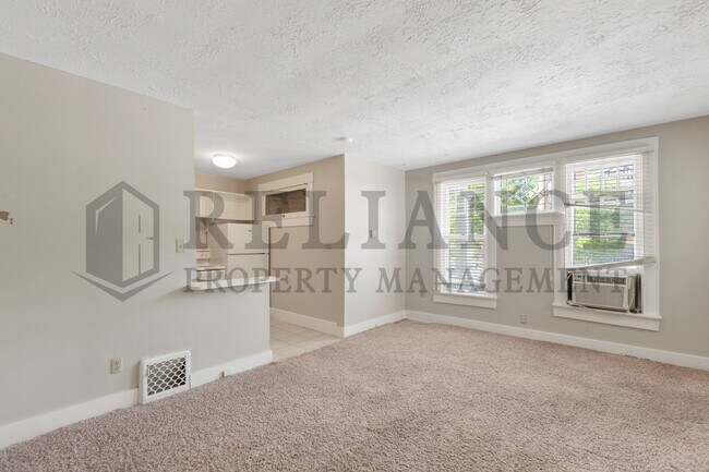 Photo - 1019 W Franklin Ave