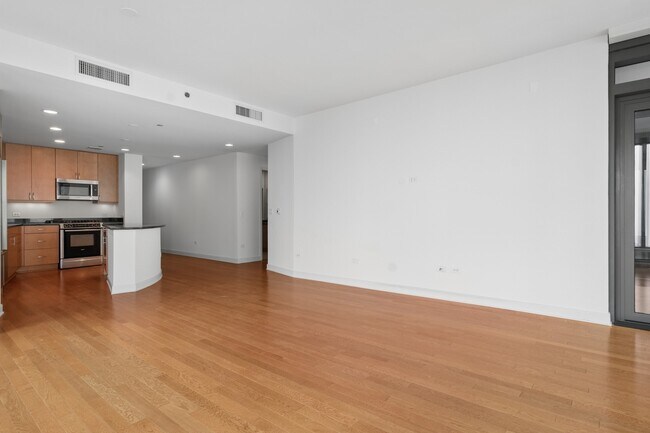 Photo - 60 E Monroe St Unit 1807