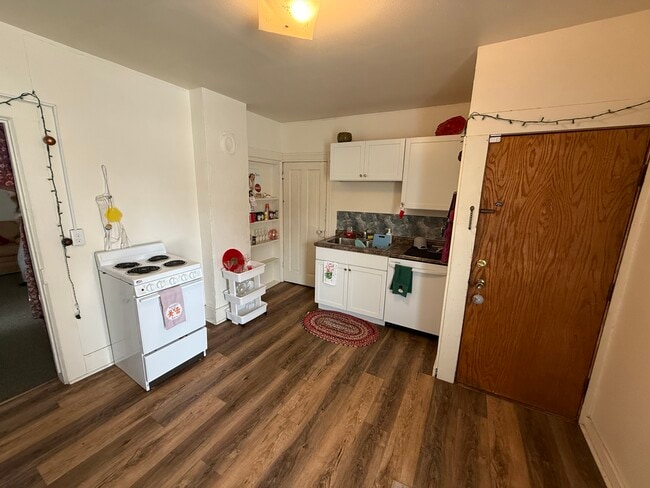 Photo - 514 Niagara St Unit C