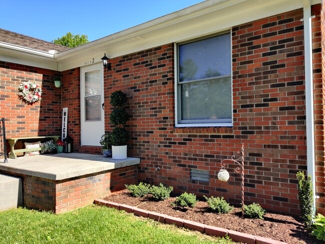 Building Photo - 1027 Chichester Ave