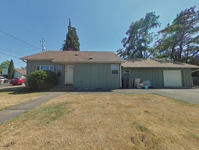 Building Photo - 3 Bedroom House + Bonus Room ~ Close to Ca...