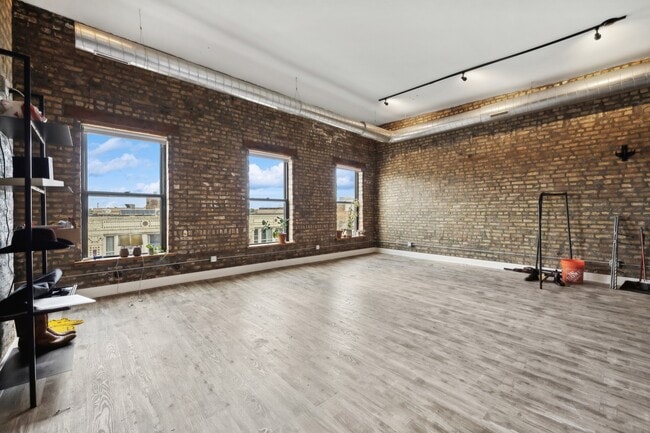 Photo - 1572 N Milwaukee Ave Unit F