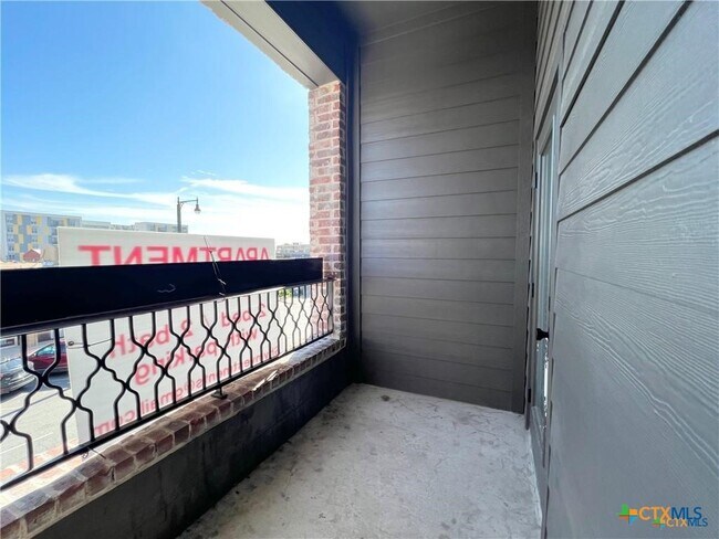 Photo - 301 N LBJ Dr Unidad 203