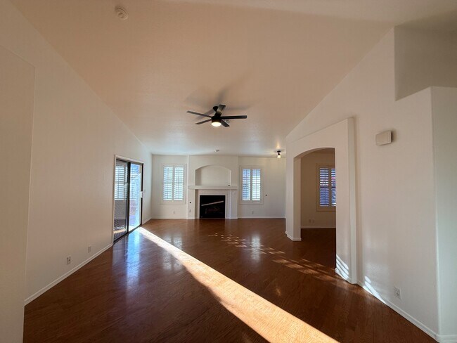 Photo - 6061 E Rochelle St