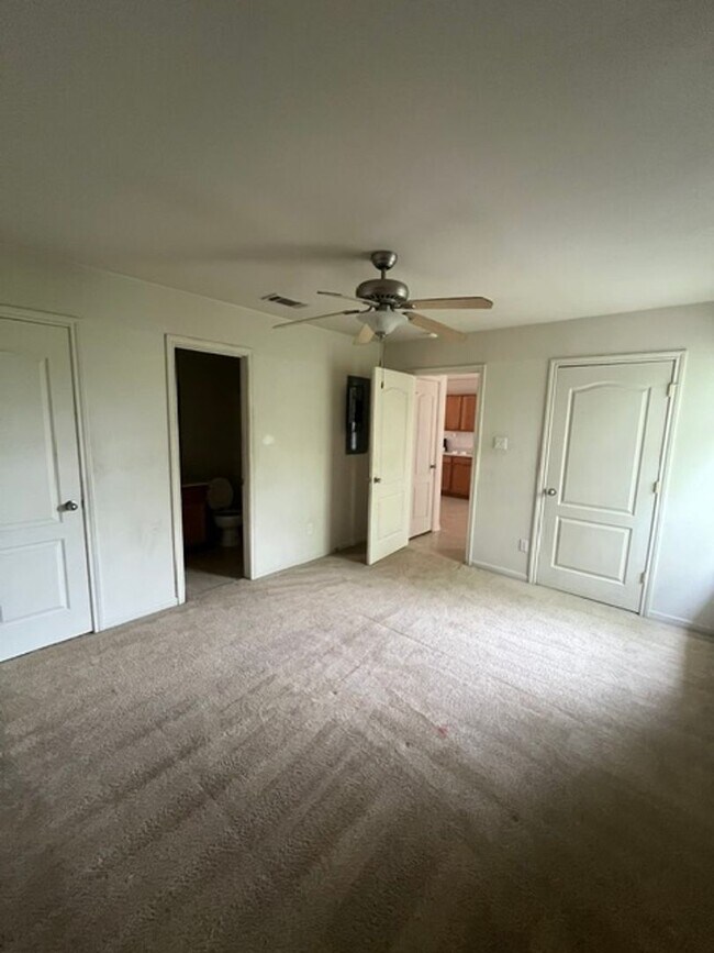 407 Brittney Way Unidad 407 Brittney Way