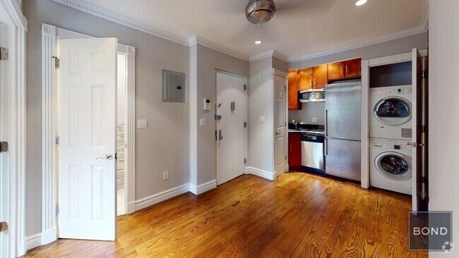 Building Photo - 521 E 5th St Unit 3D Rental
