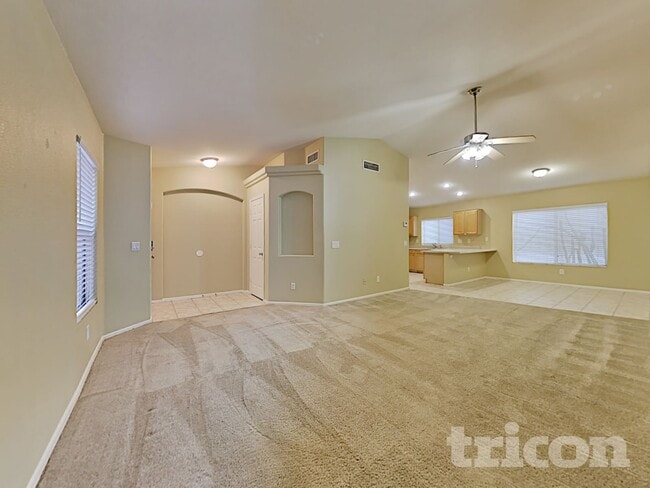 Photo - 18071 N 113th Ave