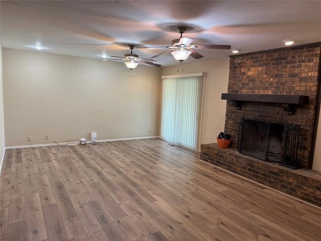 Photo - 1018 Claremont Dr