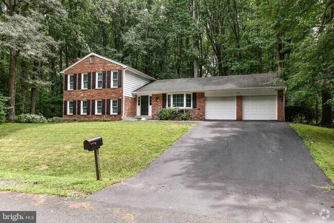 Building Photo - 12231 Westwood Hills Dr Rental