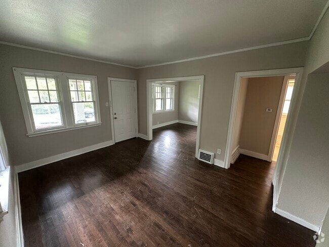 Building Photo - 3470 N Newhall St Rental