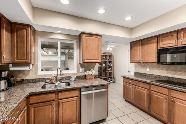 475 Leisure World