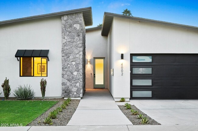 4002 N 33rd Pl