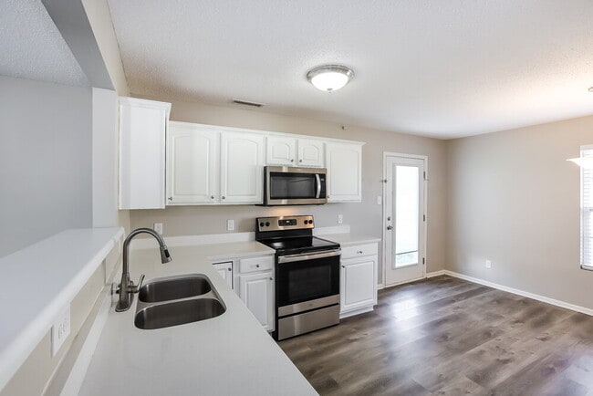 Photo - 1904 Breakwater Dr