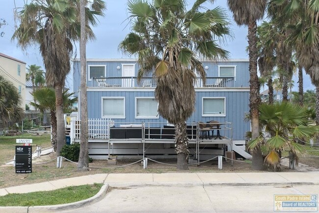 Building Photo - 2615 Gulf Blvd