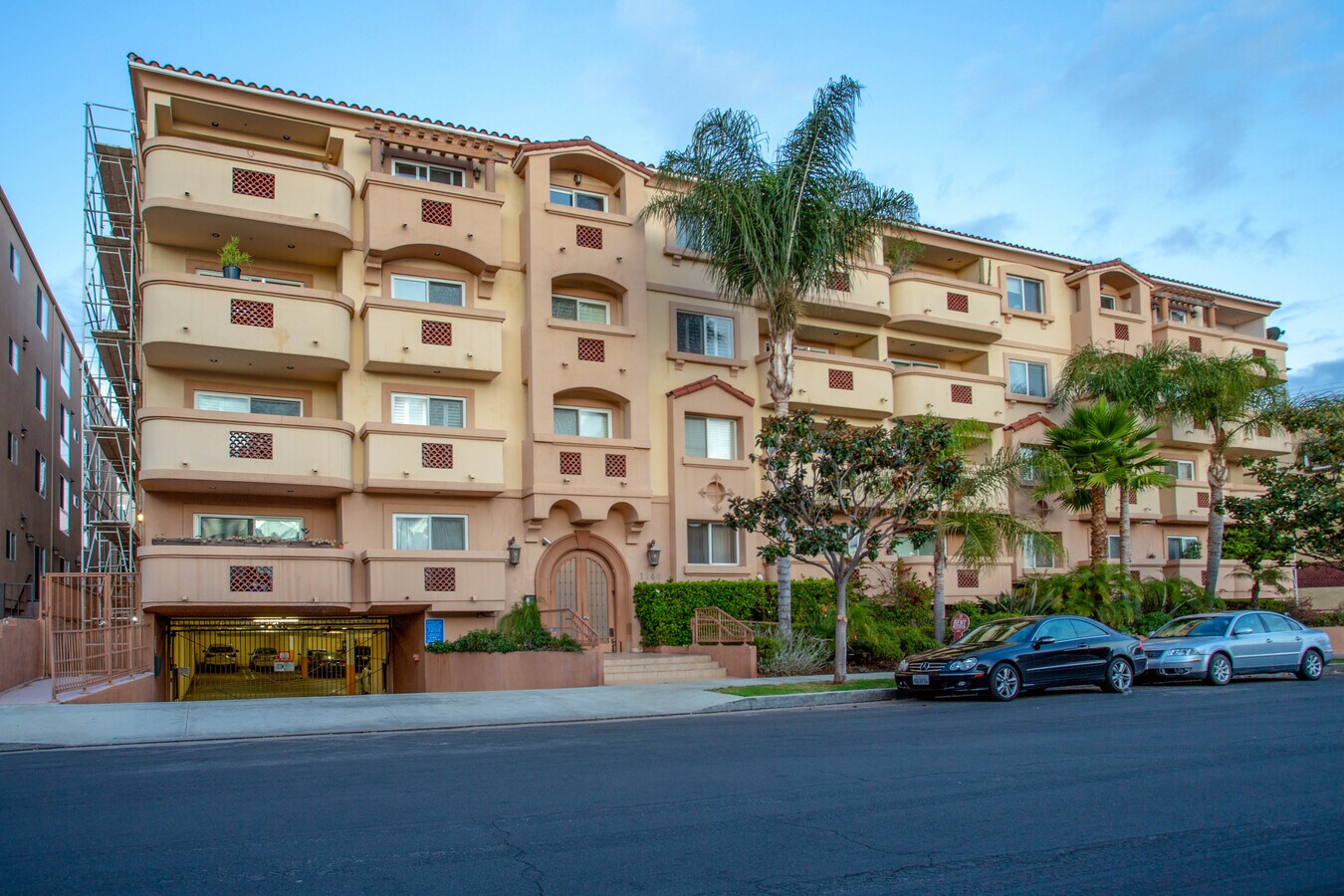 Photo - 1246 Armacost Ave Condo