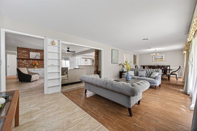 Photo - 9310 Cliffwood Dr
