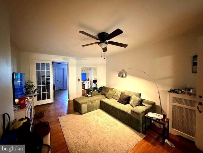 Photo - 5118 Oakland St