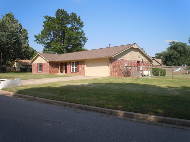 Photo - 7701 Briarwood Ave House