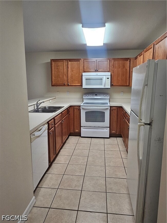 Photo - 490 Bell Blvd