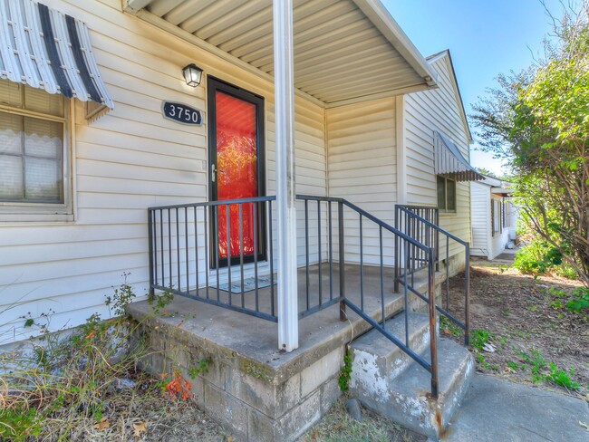 Completely Remodeled 2 bed 1 bath - Completely Remodeled 2 bed 1 bath House