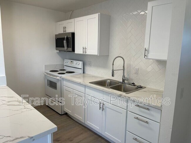 Photo - 424 Plymouth Dr Unit #24