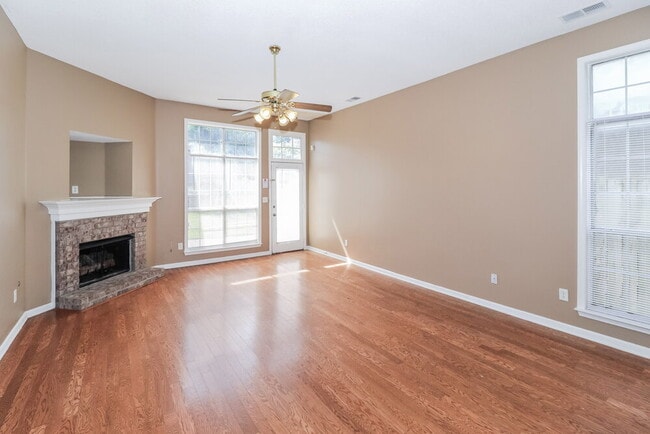 2811 Misty Bay Dr