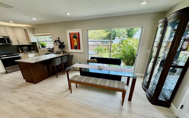 Photo - 1815 Barker Dr