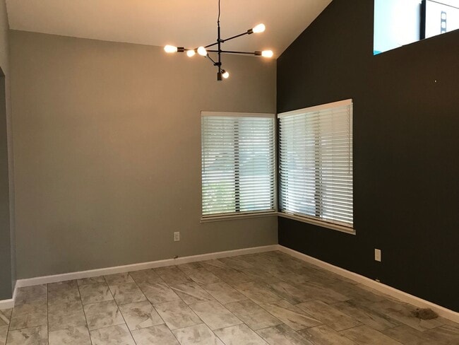 Photo - Spacious and Ready to Enjoy in Green Brier! A gated community.