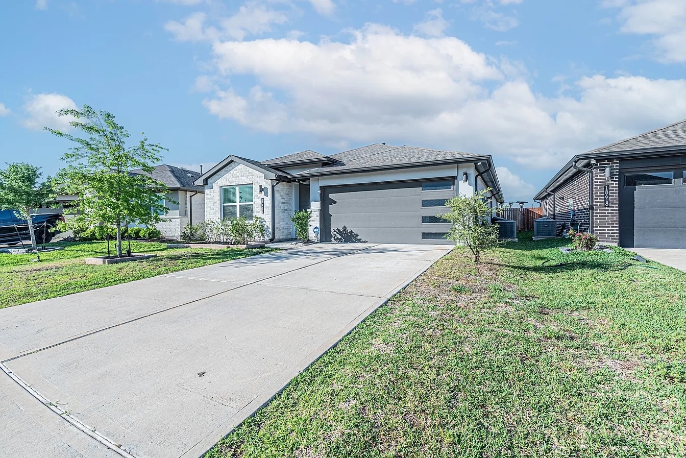 Photo - 18622 Georgina Lily Ln