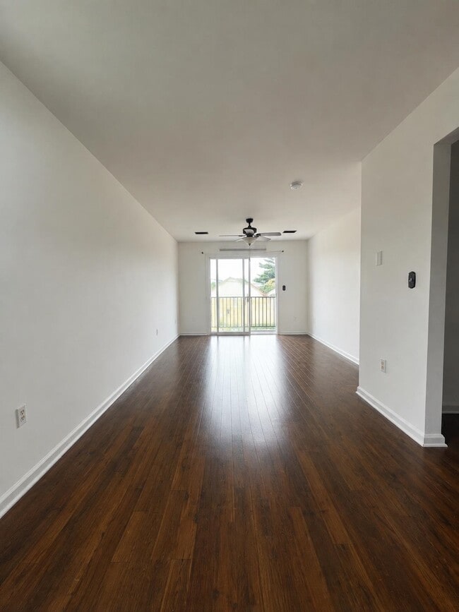 Photo - 92 W 21st St Unit 2