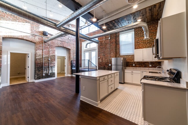 Photo - Buckingham & Balmoral