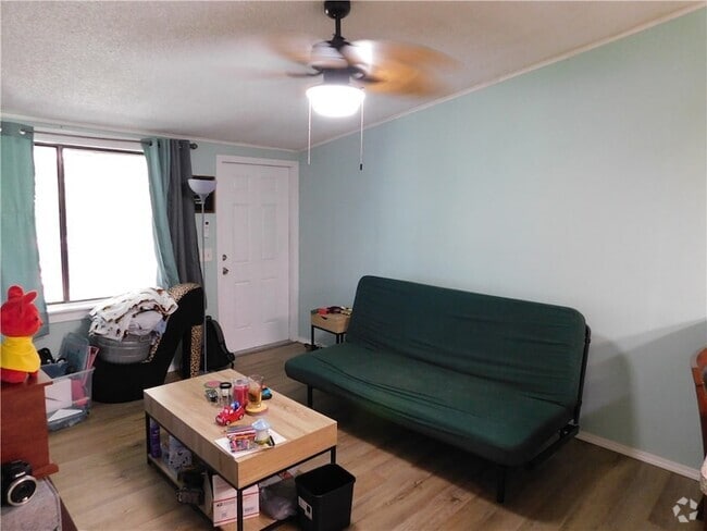 Building Photo - 456 7th Pl Unit 456 Rental