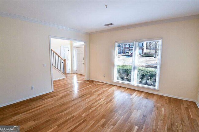 Photo - 1865 Oak Tree Hollow