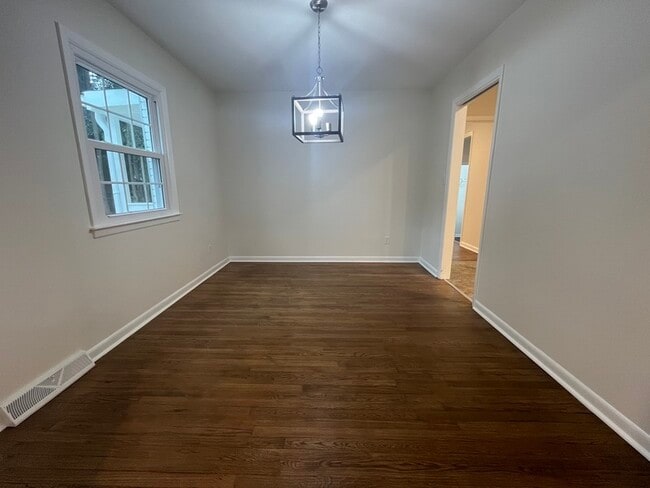 Photo - 908 Lynbrook Dr