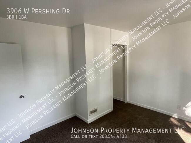 Photo - 3906 Pershing Dr
