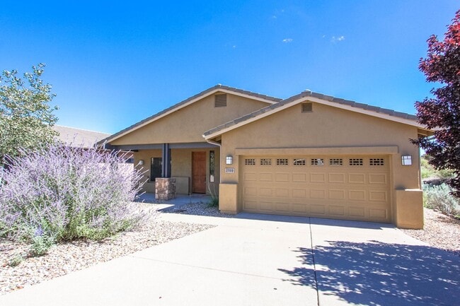 Building Photo - Willow Hills Home