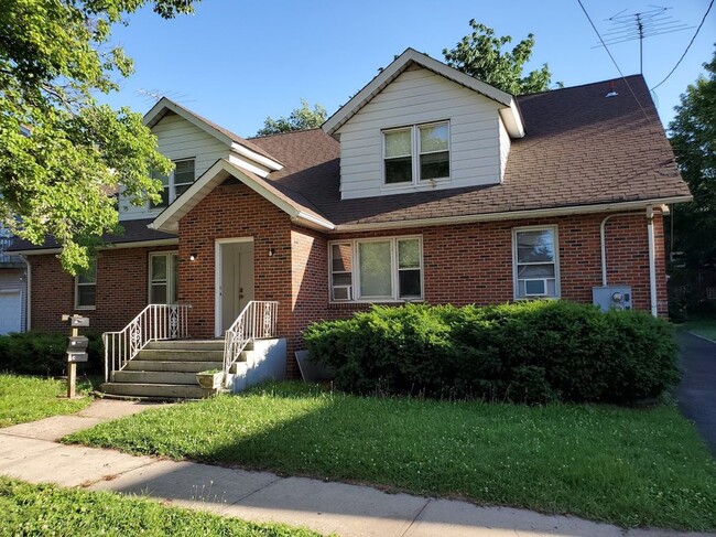 Building Photo - 116Guilden Unit 116Guilden#1A