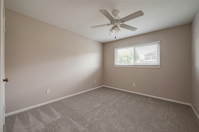Photo - 131 Cove Cir