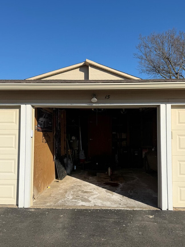 Photo - 15 Constitution Ct