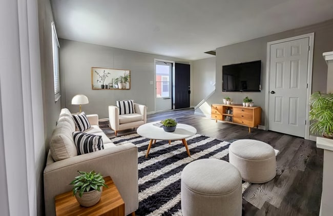 Building Photo - 2-Bedroom Townhome with Fenced Backyard and Modern Updates!