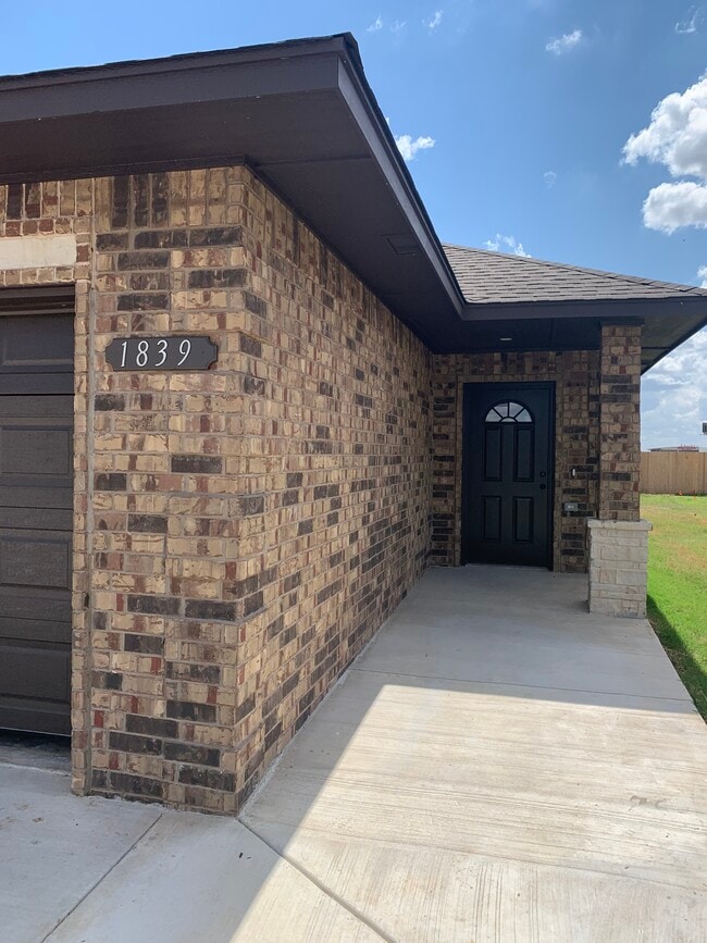 Photo - 1839 Cypress Ln