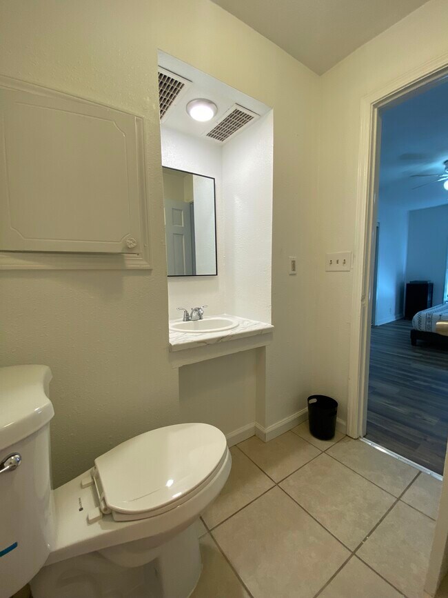 1311 Cynthia Dr Apartments Unit B Columbia, MO