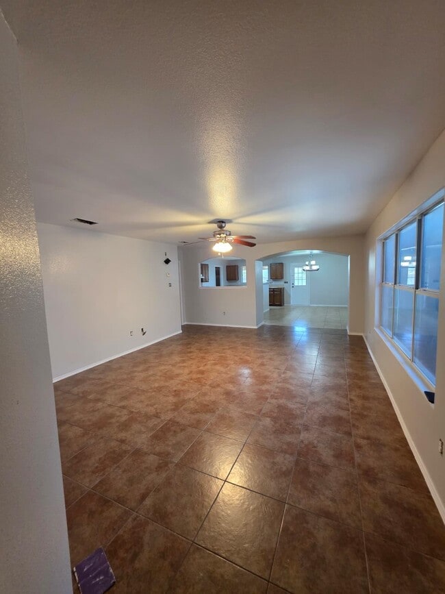 Photo - 613 Cuervo Dr