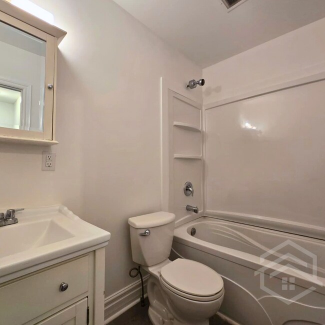 Photo - Updated 2-Bedroom in Norwich!! Unit D