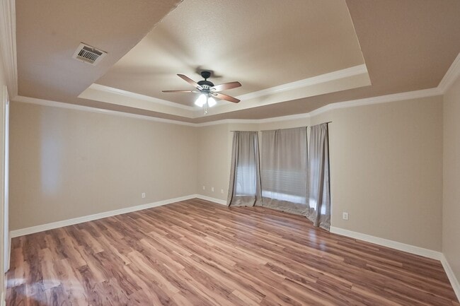 Photo - Dallas Split Bedroom