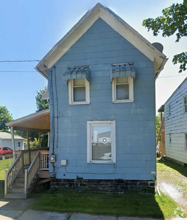 Building Photo - 610 E 3rd St Rental