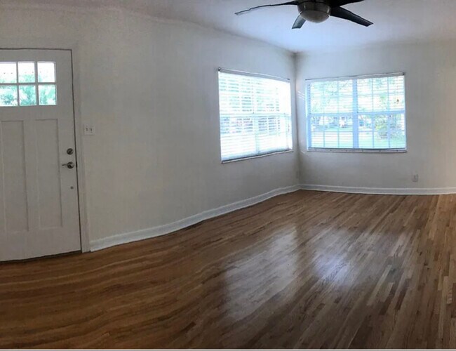 Photo - 4302 W Santiago St