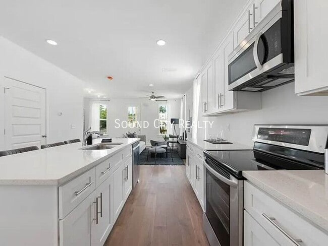 Photo - 806 Briar Cir